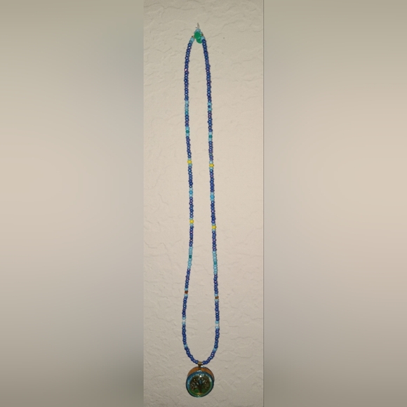 Tree of life on a necklace - Picture 4 of 4